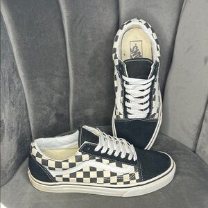 Vans Black and White/Cream Old Skool Shoes